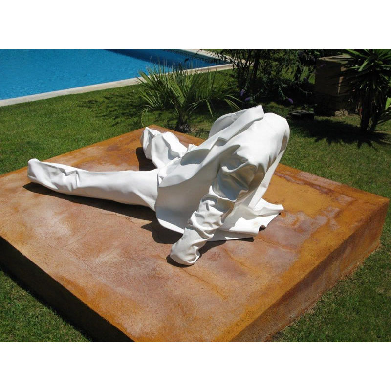 Floor Person: rear view